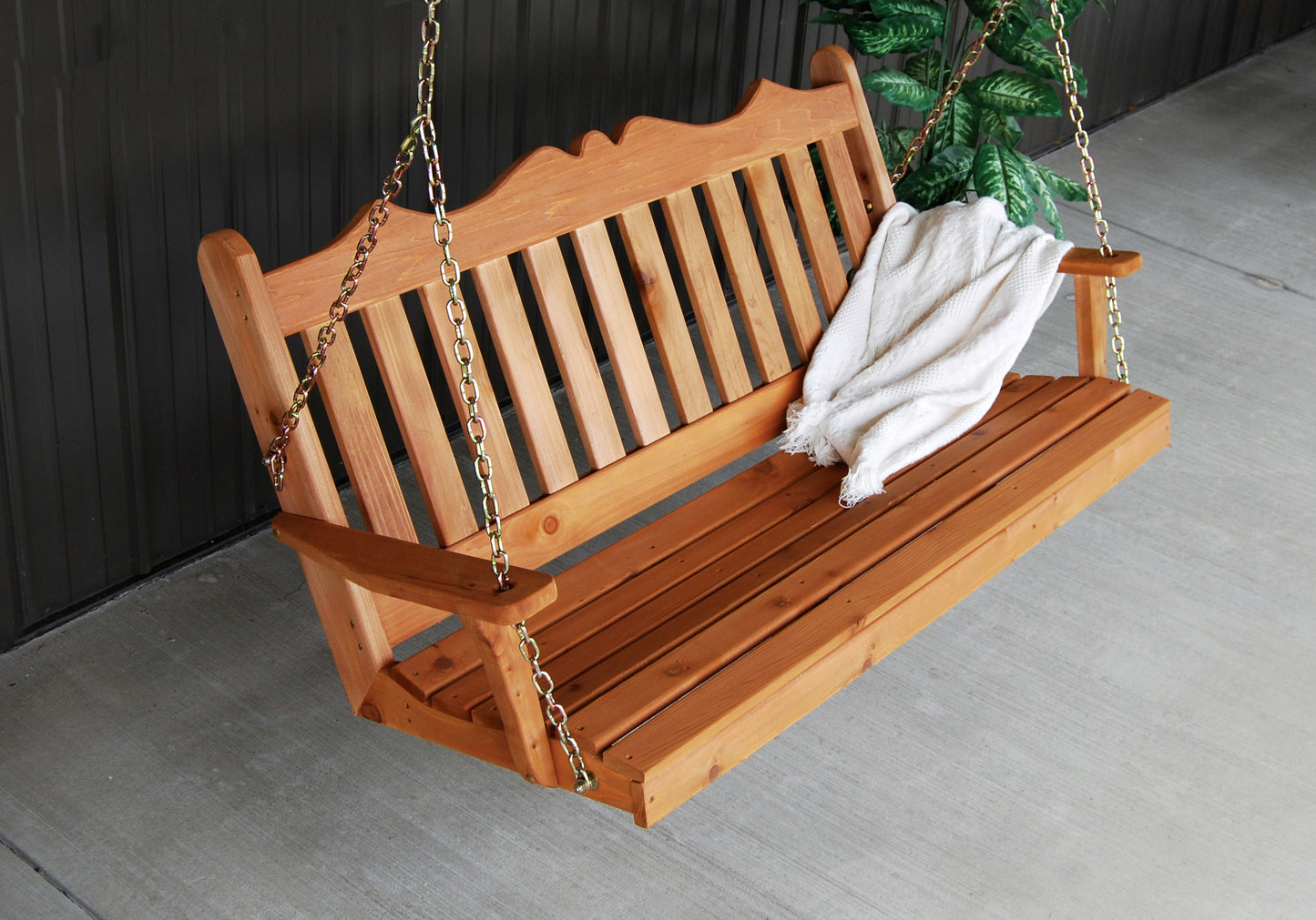 Regallion Outdoor Western Red Cedar 4' Royal English Garden Swing - LEAD TIME TO SHIP 7 BUSINESS DAYS OR LESS