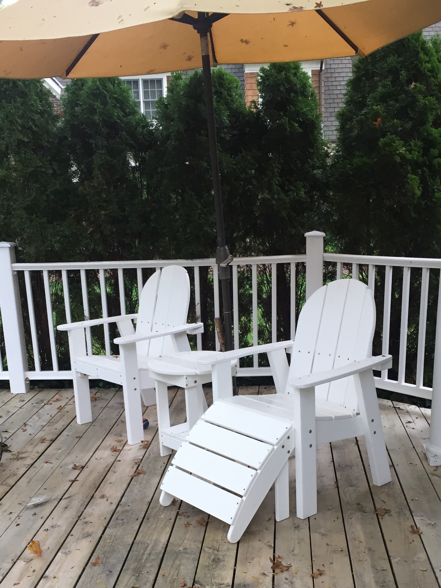 Tailwind Furniture Recycled Plastic Round Side Table - LEAD TIME TO SHIP 3 WEEKS OR LESS