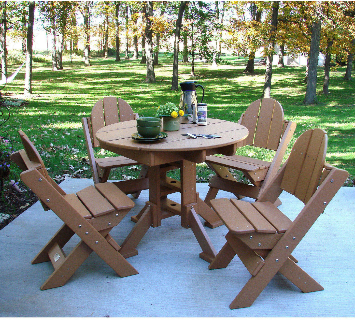 Tailwind Furniture Recycled Plastic 37.5"Round Dining Table - WDTR 310 - Rocking Furniture
