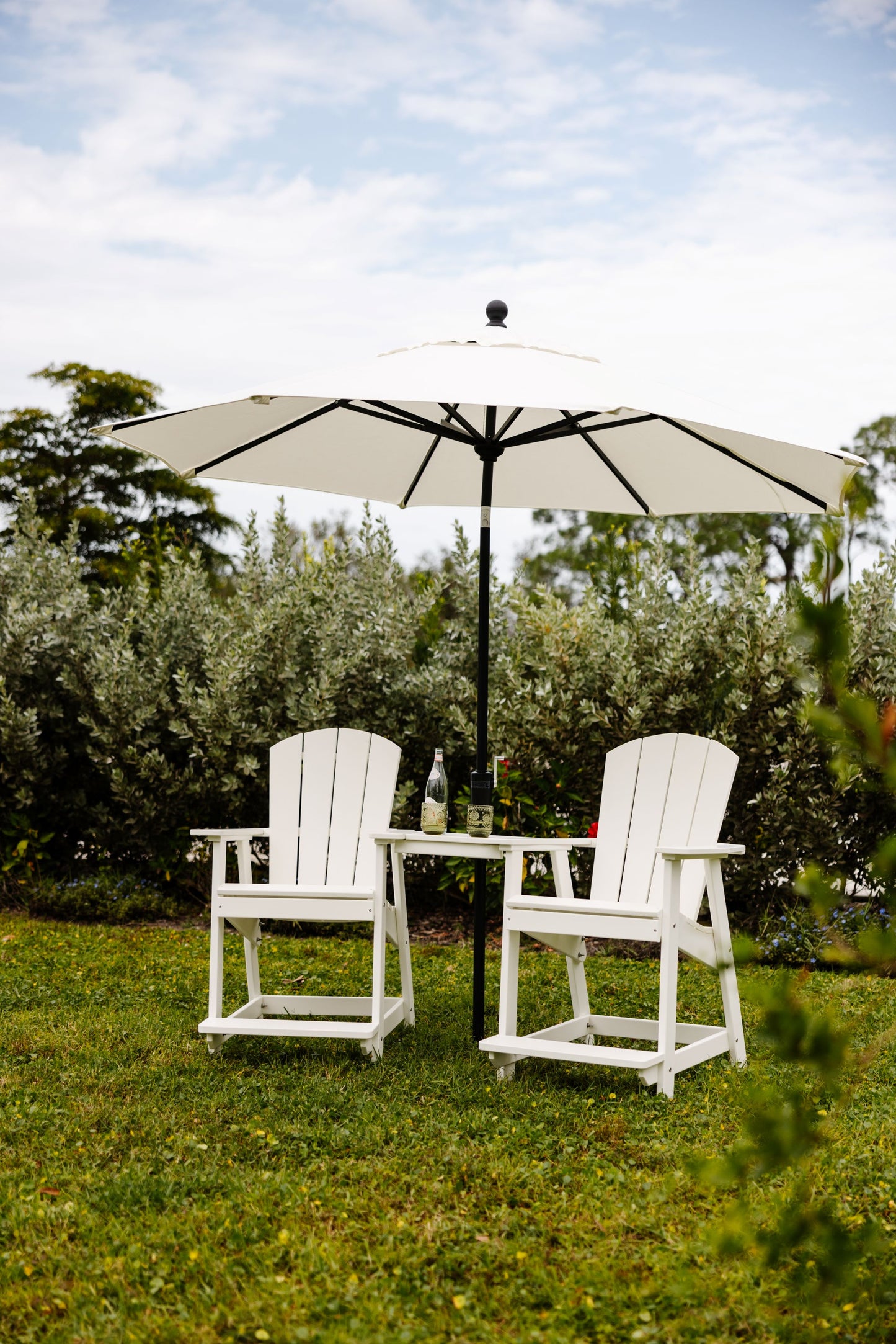 Polybird P6 Tete-A-Tete Table Set (COUNTER HEIGHT) - LEAD TIME TO SHIP 7 BUSINESS DAYS OR LESS
