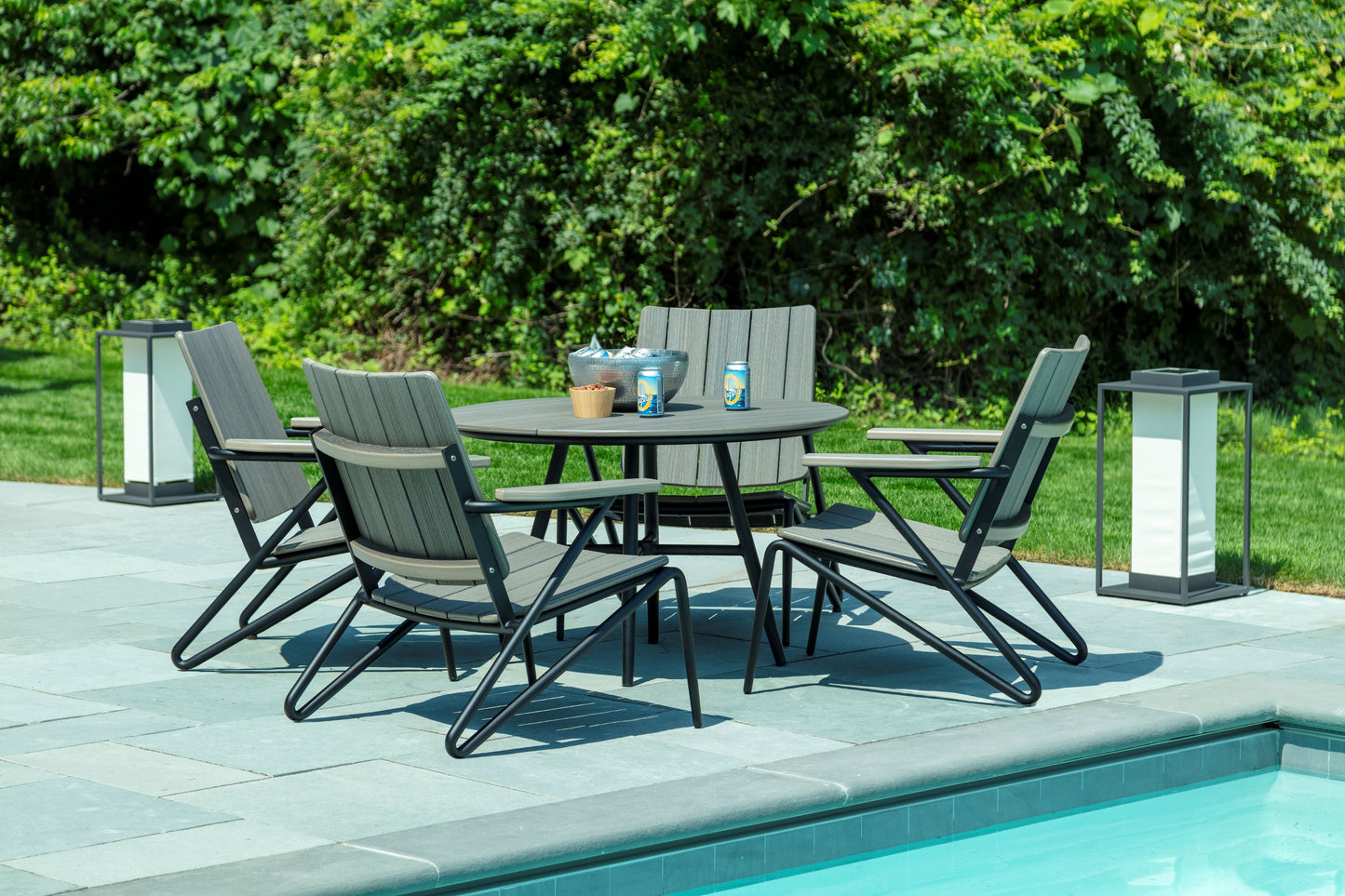 Seaside Casual Recycled Plastic HIP Round Club Table 42" - LEAD TIME TO SHIP 2 TO 4 WEEKS