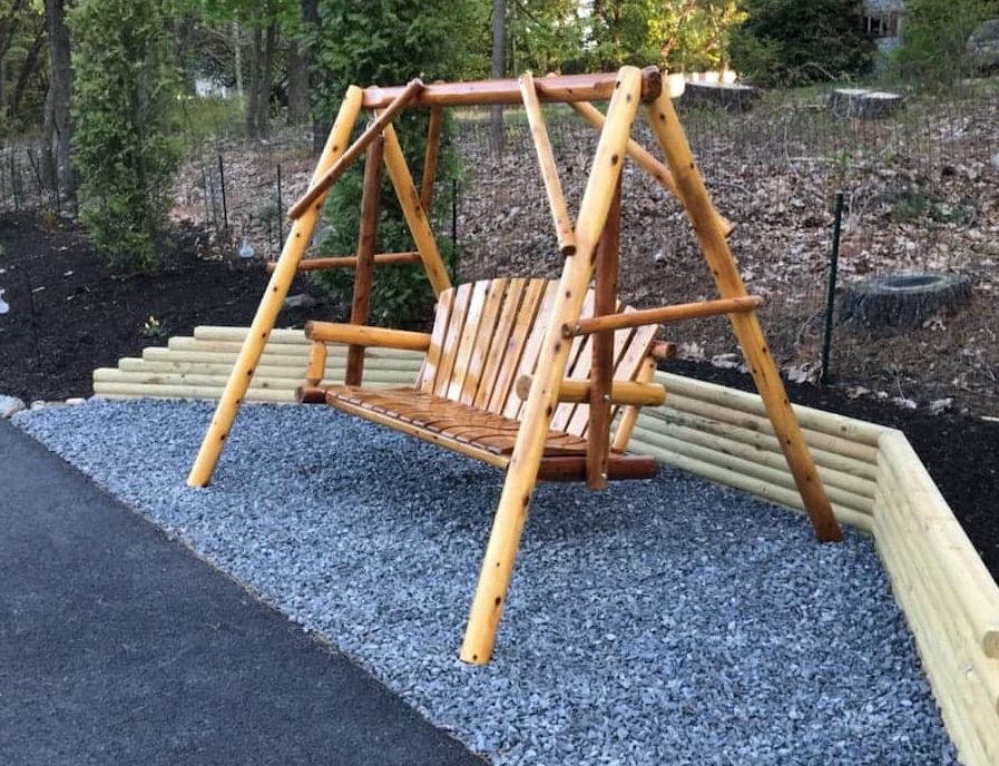 5ft cedar lawn swing varnished