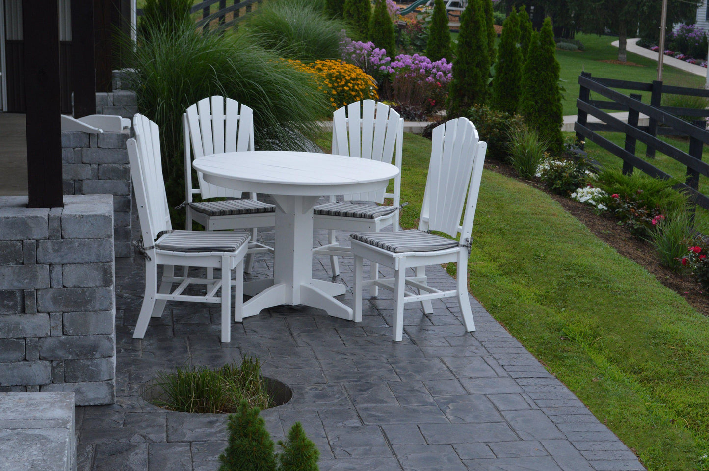 A&L Furniture Recycled Plastic Round Table with Adirondack Dining Chair 5 Piece Set - White