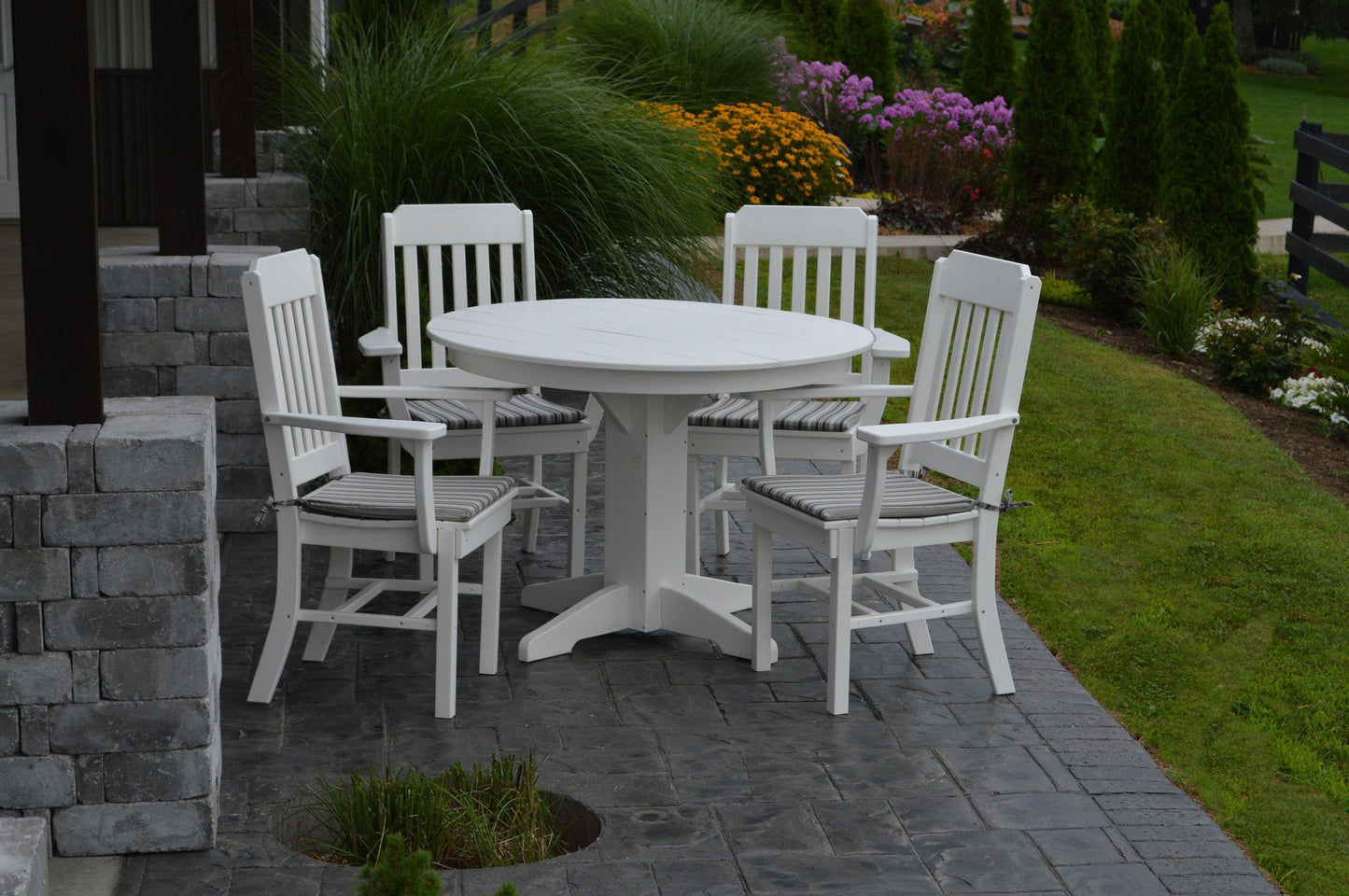 A&L Furniture Recycled Plastic Round Table with Traditional Dining Chairs w/ Arms Dining Set - White